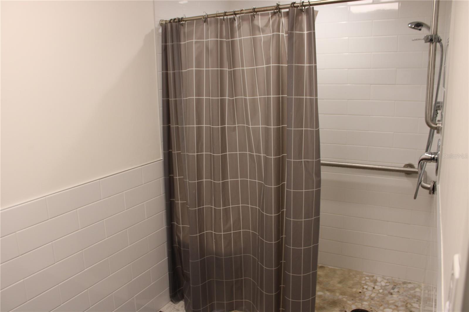 2076 SEMINOLE BLVD #D, LARGO, FL, 33778