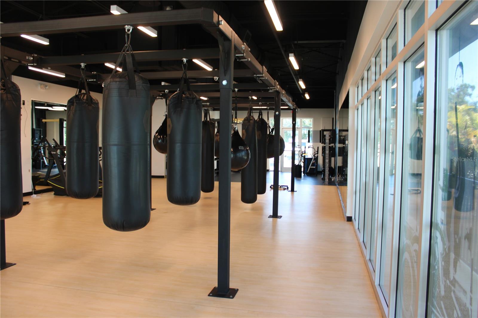 2076 SEMINOLE BLVD #D, LARGO, FL, 33778