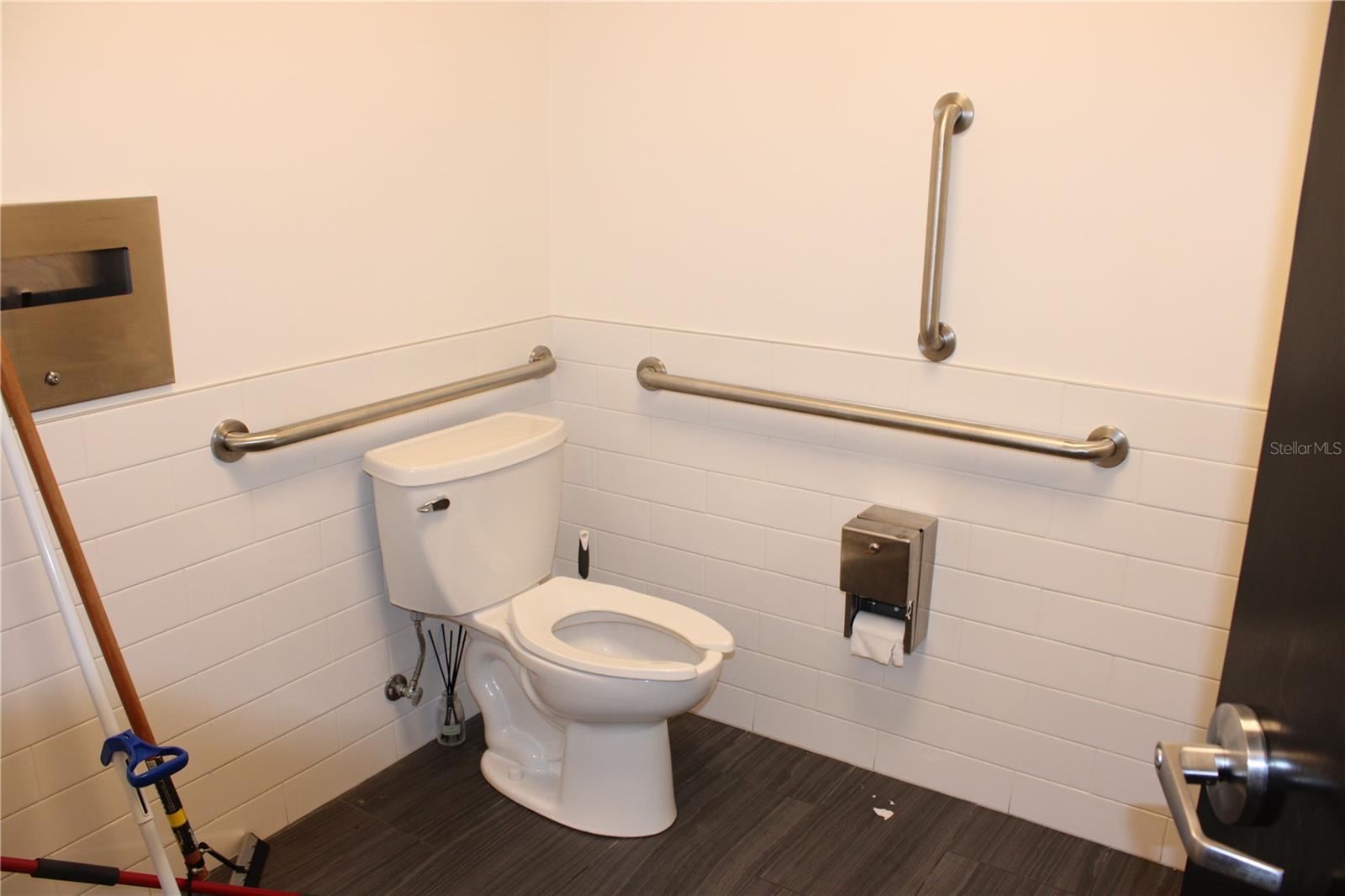 2076 SEMINOLE BLVD #D, LARGO, FL, 33778