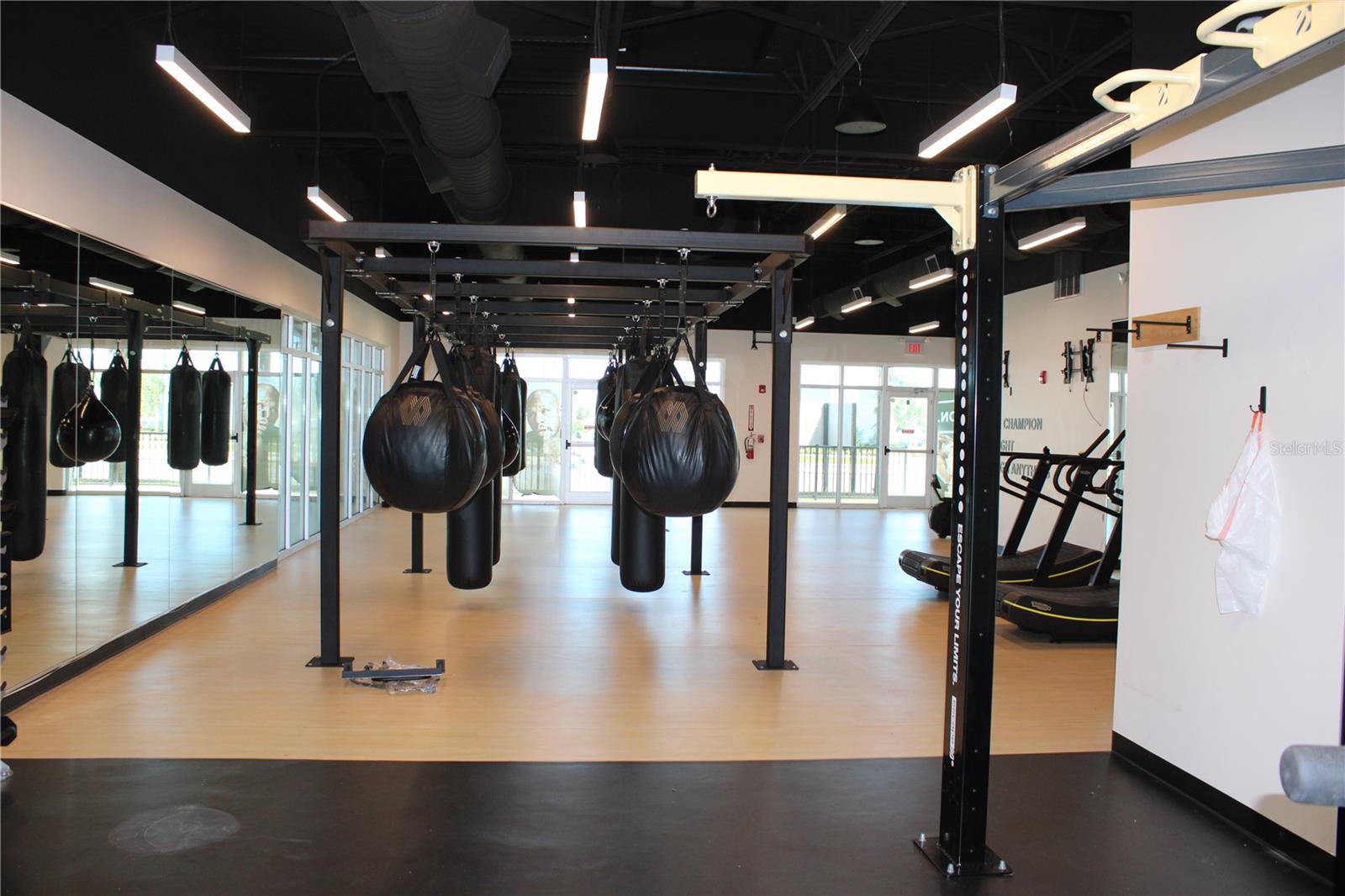 2076 SEMINOLE BLVD #D, LARGO, FL, 33778