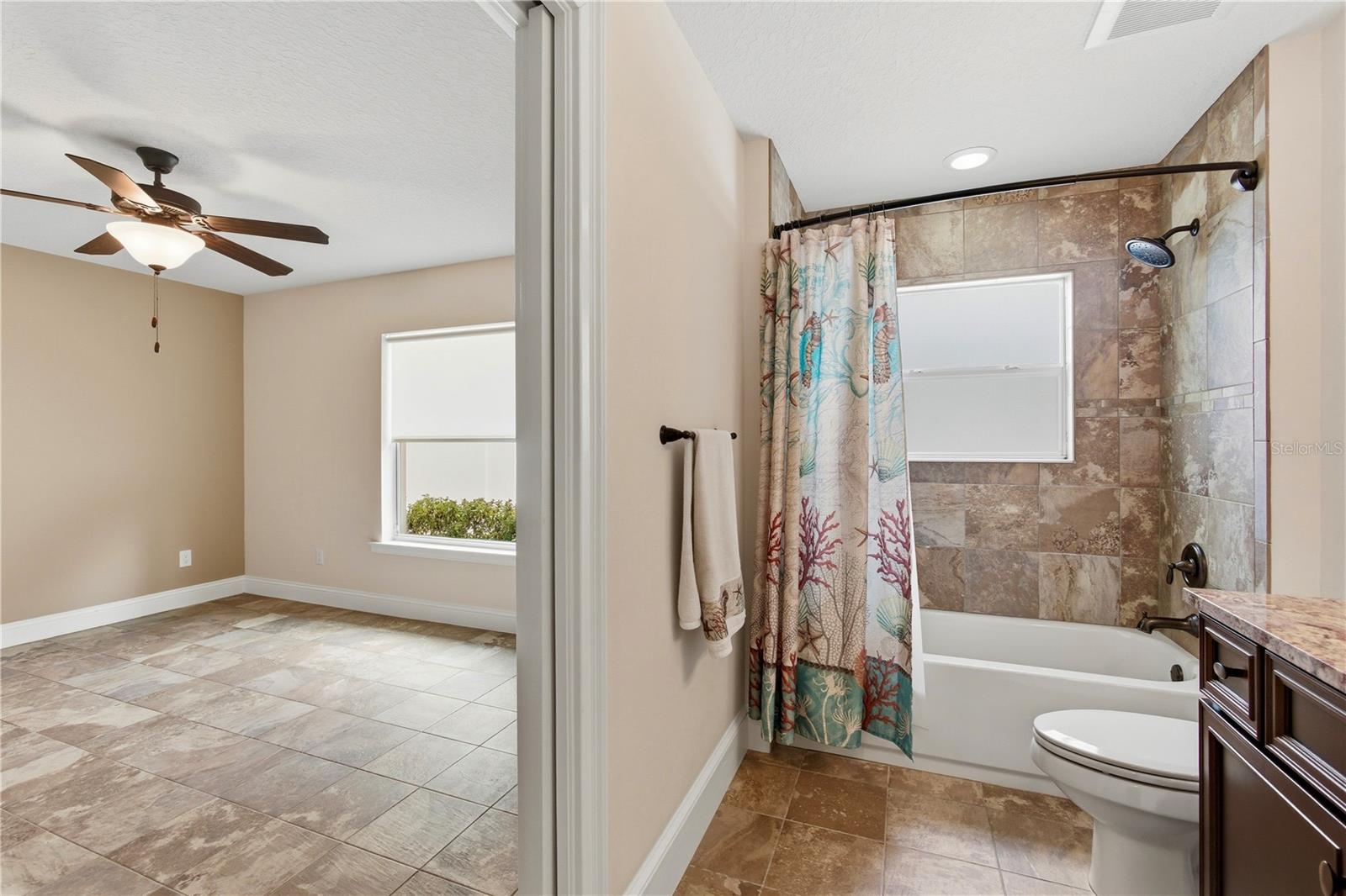 33 FARISTON PL, PALM COAST, FL, 32137