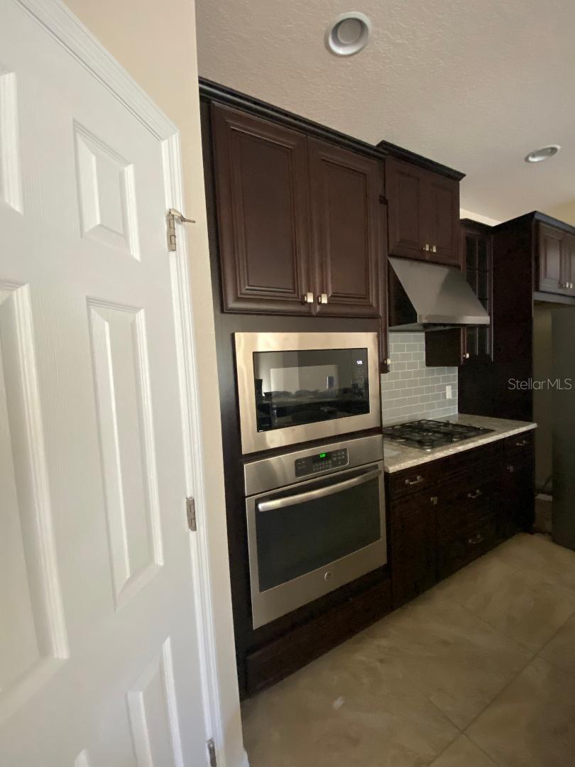 8838 CITRUS PALM DR, TAMPA, FL, 33626