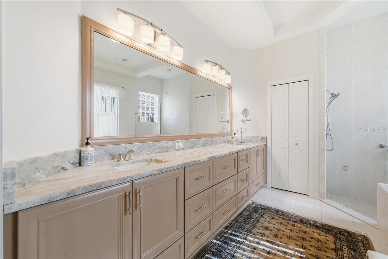 10051 LENOX BLVD, WEEKI WACHEE, FL, 34613