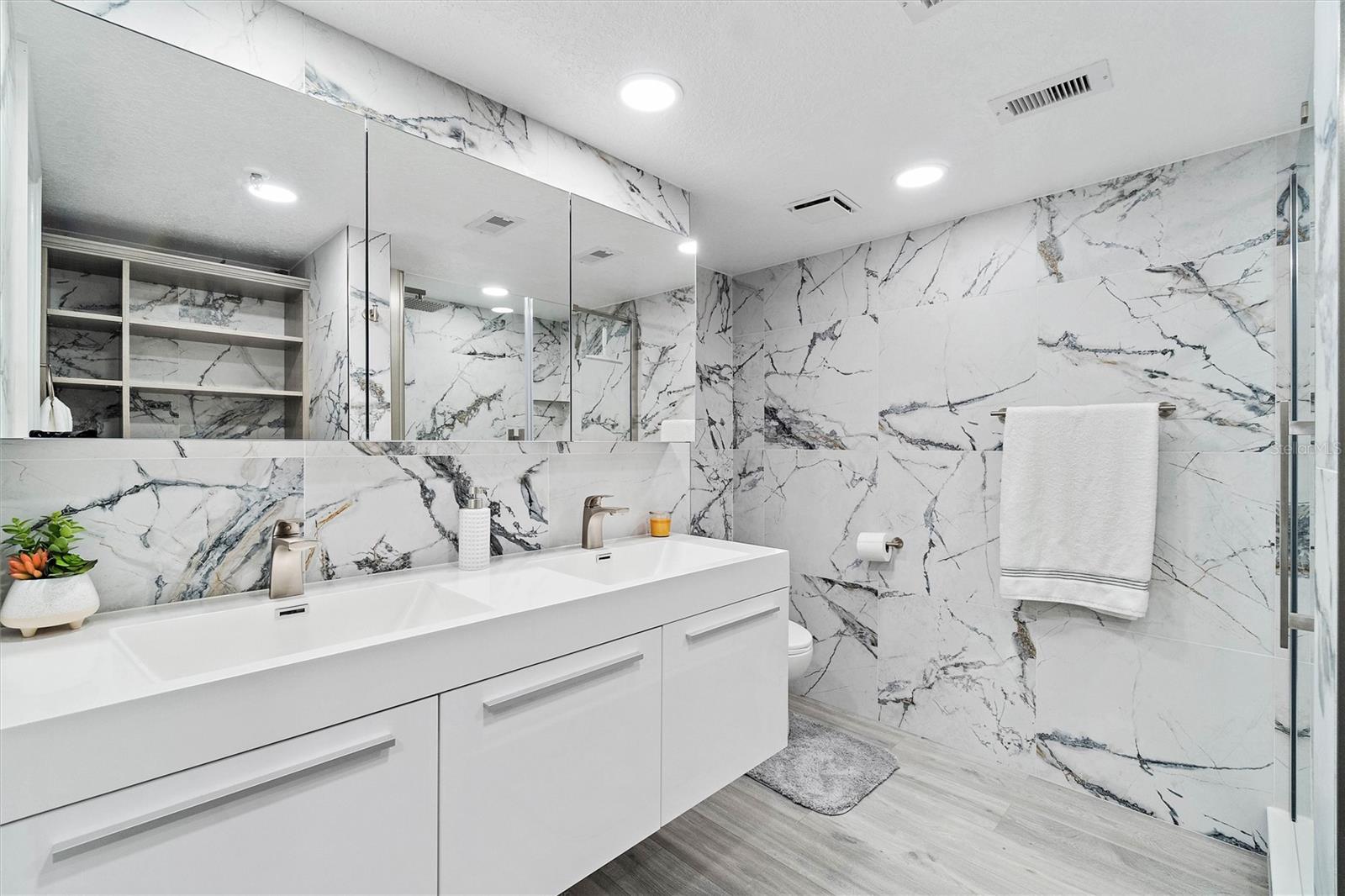 19111 VISTA BAY DR #212, INDIAN SHORES, FL, 33785