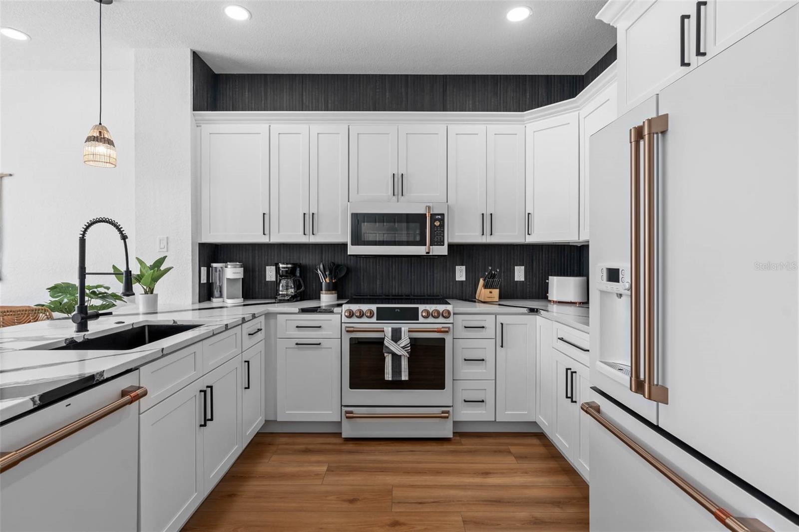 2511 MANESHAW LN, KISSIMMEE, FL, 34747