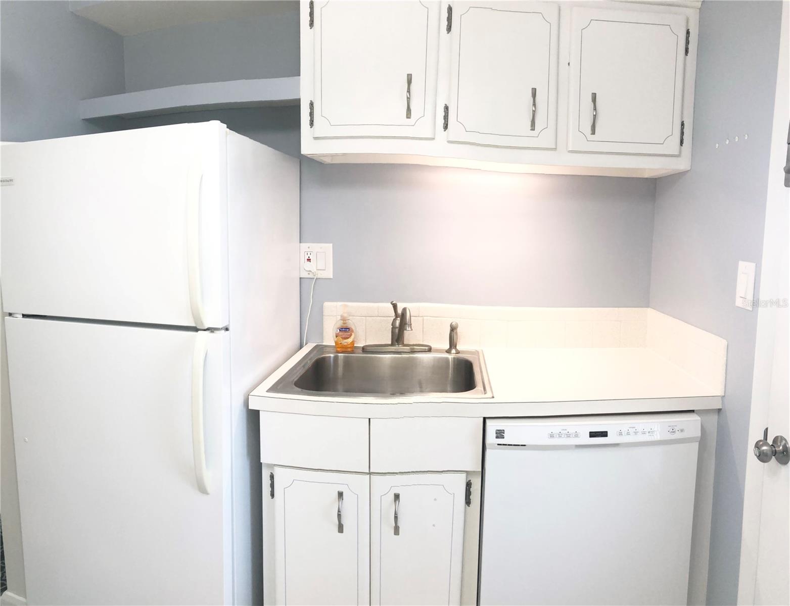 L4956907 Property Photo