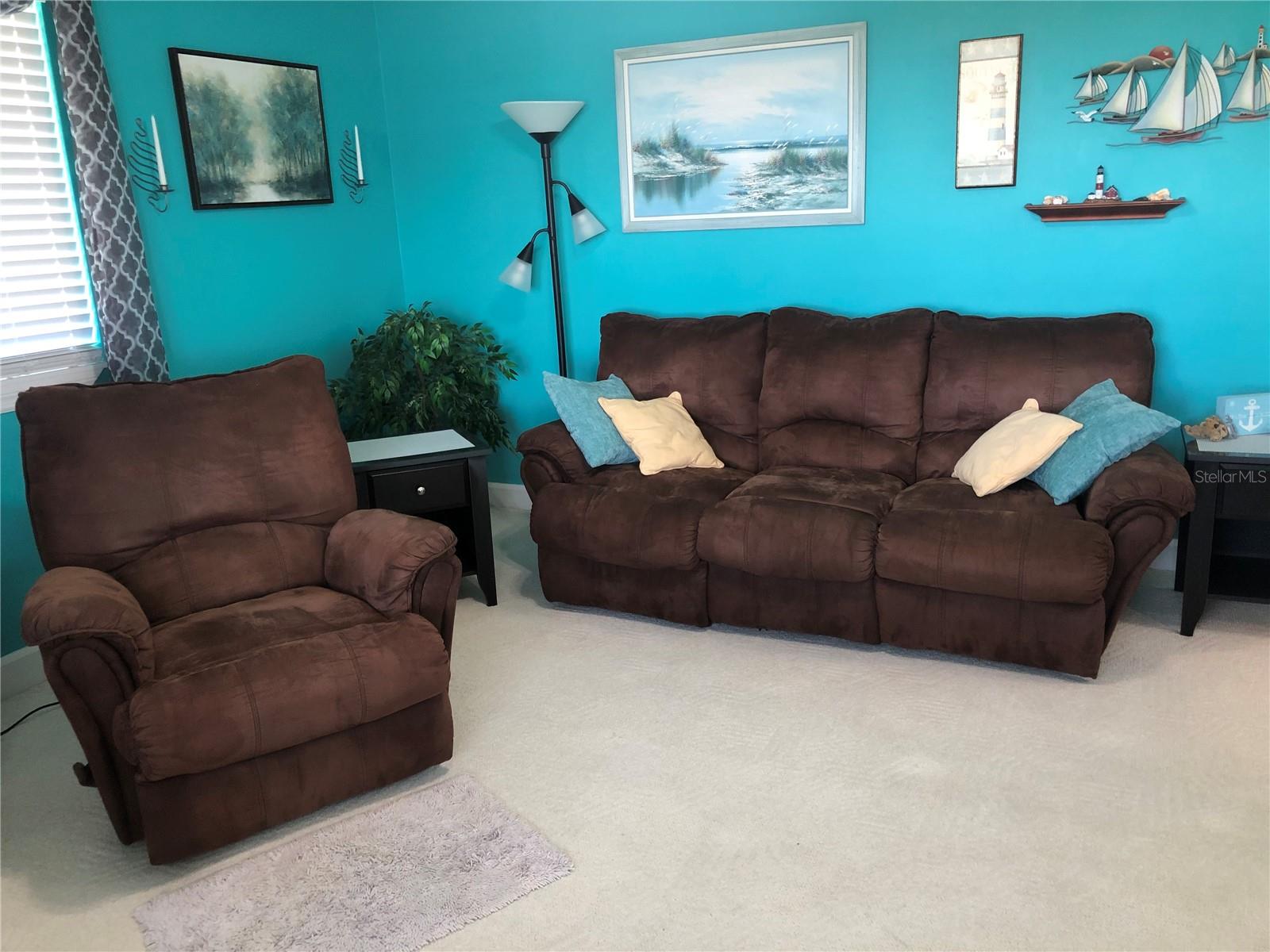 L4956907 Property Photo