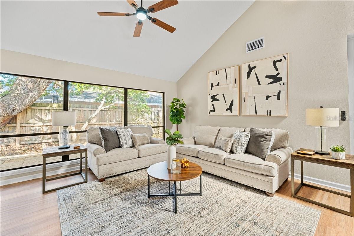 1042 SYLVIA LN, TAMPA, FL, 33613