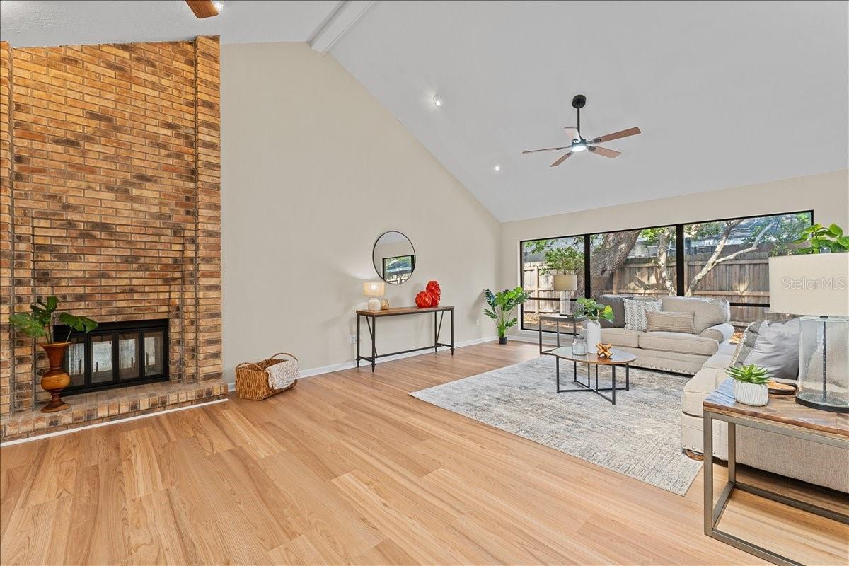 1042 SYLVIA LN, TAMPA, FL, 33613