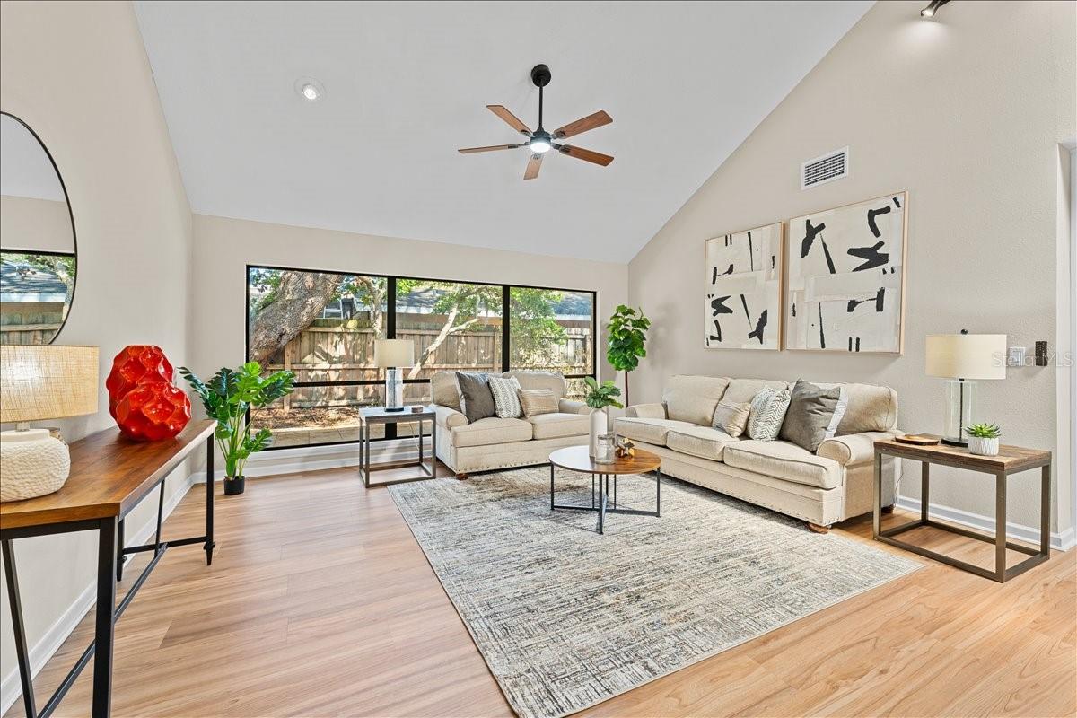 1042 SYLVIA LN, TAMPA, FL, 33613