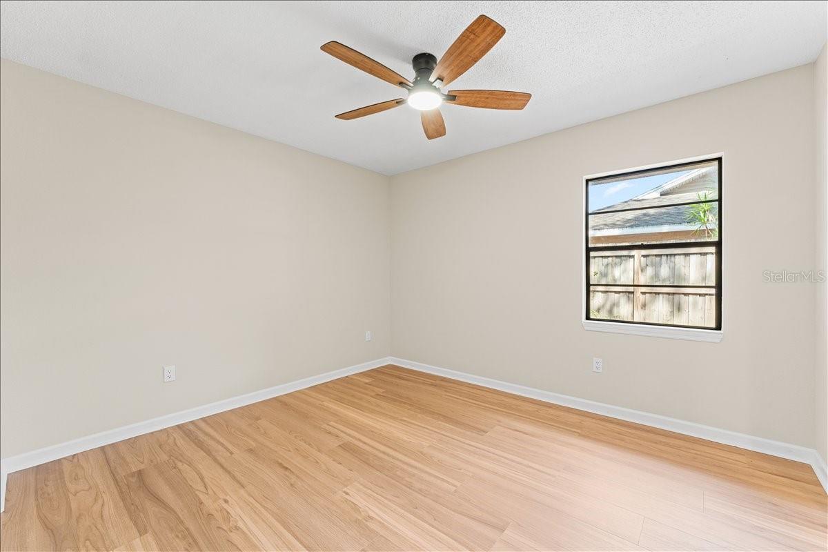 1042 SYLVIA LN, TAMPA, FL, 33613