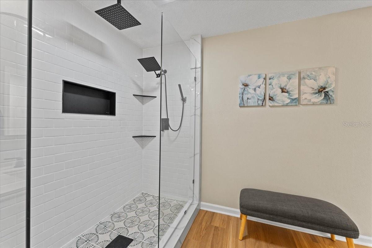 1042 SYLVIA LN, TAMPA, FL, 33613