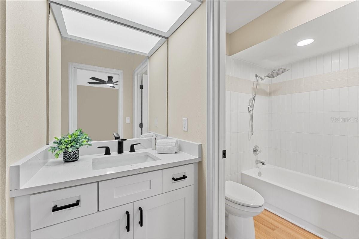 1042 SYLVIA LN, TAMPA, FL, 33613