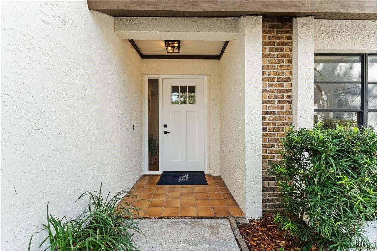 1042 SYLVIA LN, TAMPA, FL, 33613