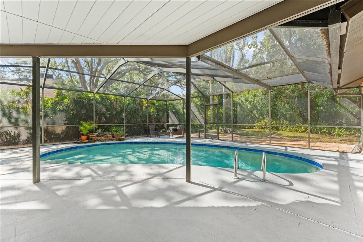 1042 SYLVIA LN, TAMPA, FL, 33613