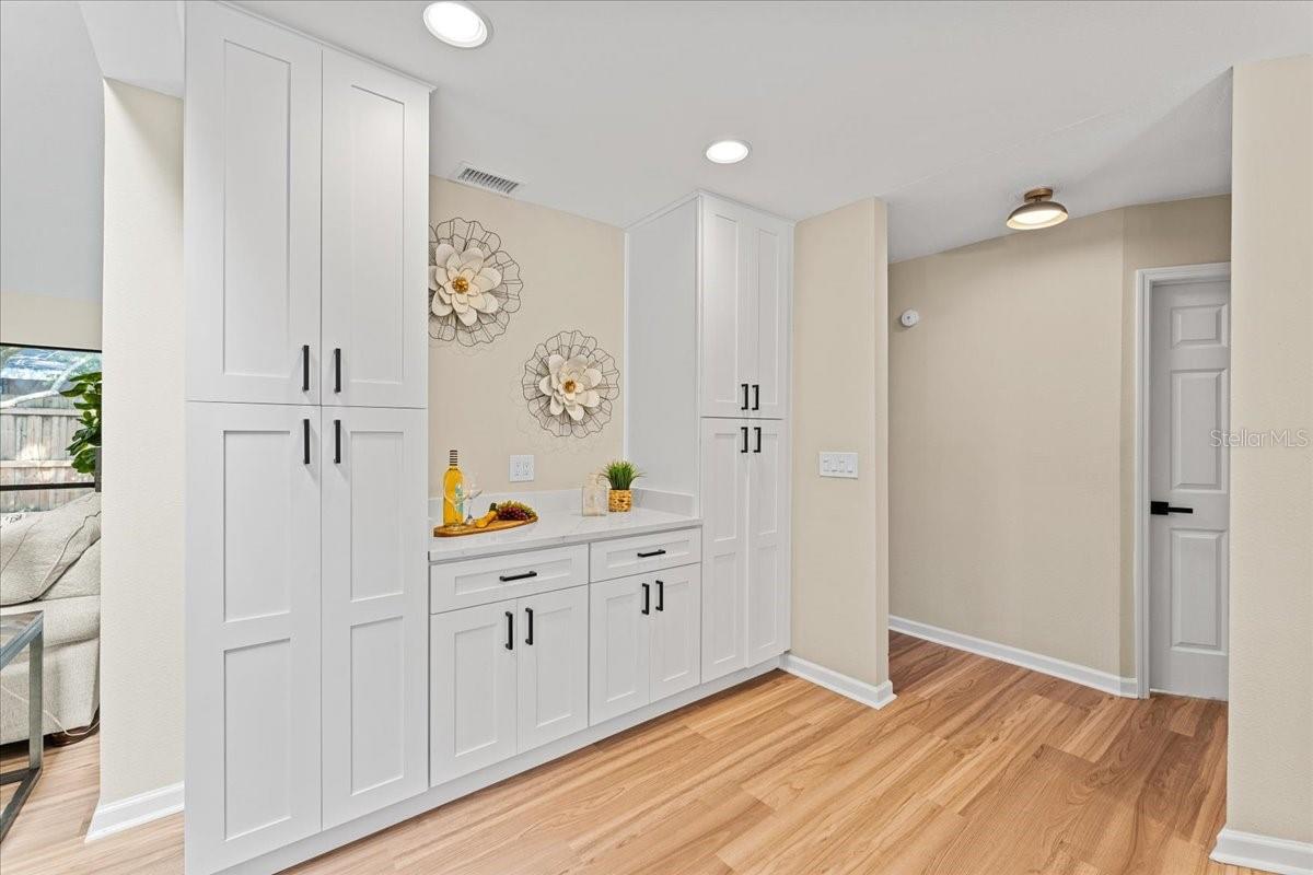 1042 SYLVIA LN, TAMPA, FL, 33613