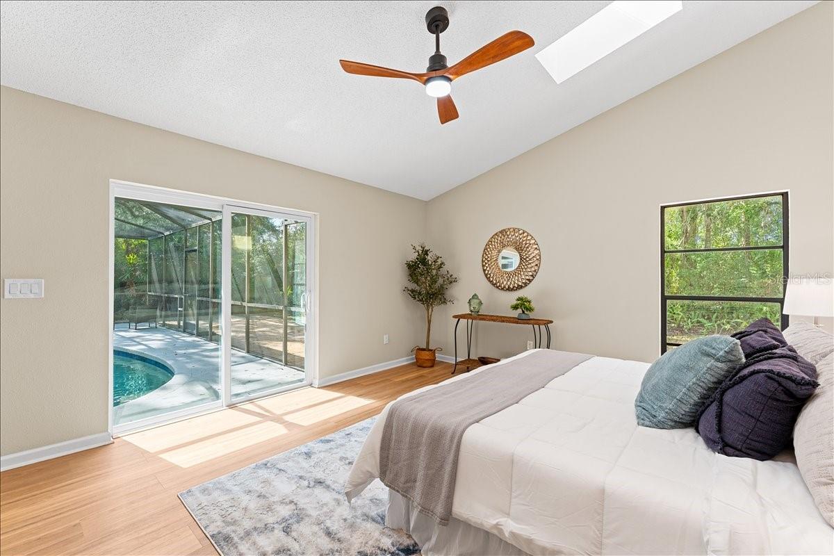 1042 SYLVIA LN, TAMPA, FL, 33613