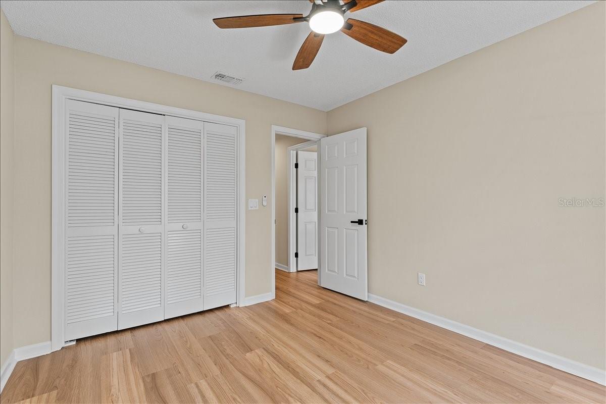 1042 SYLVIA LN, TAMPA, FL, 33613