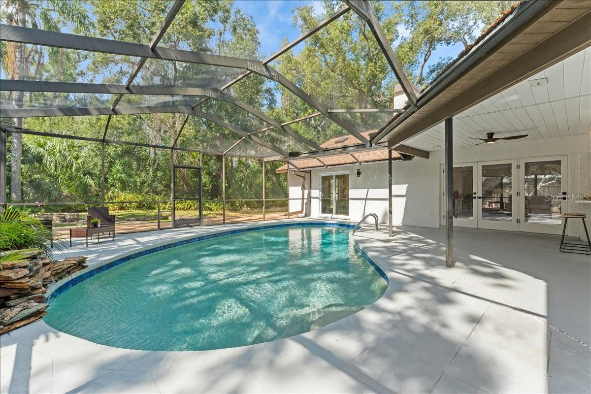 1042 SYLVIA LN, TAMPA, FL, 33613