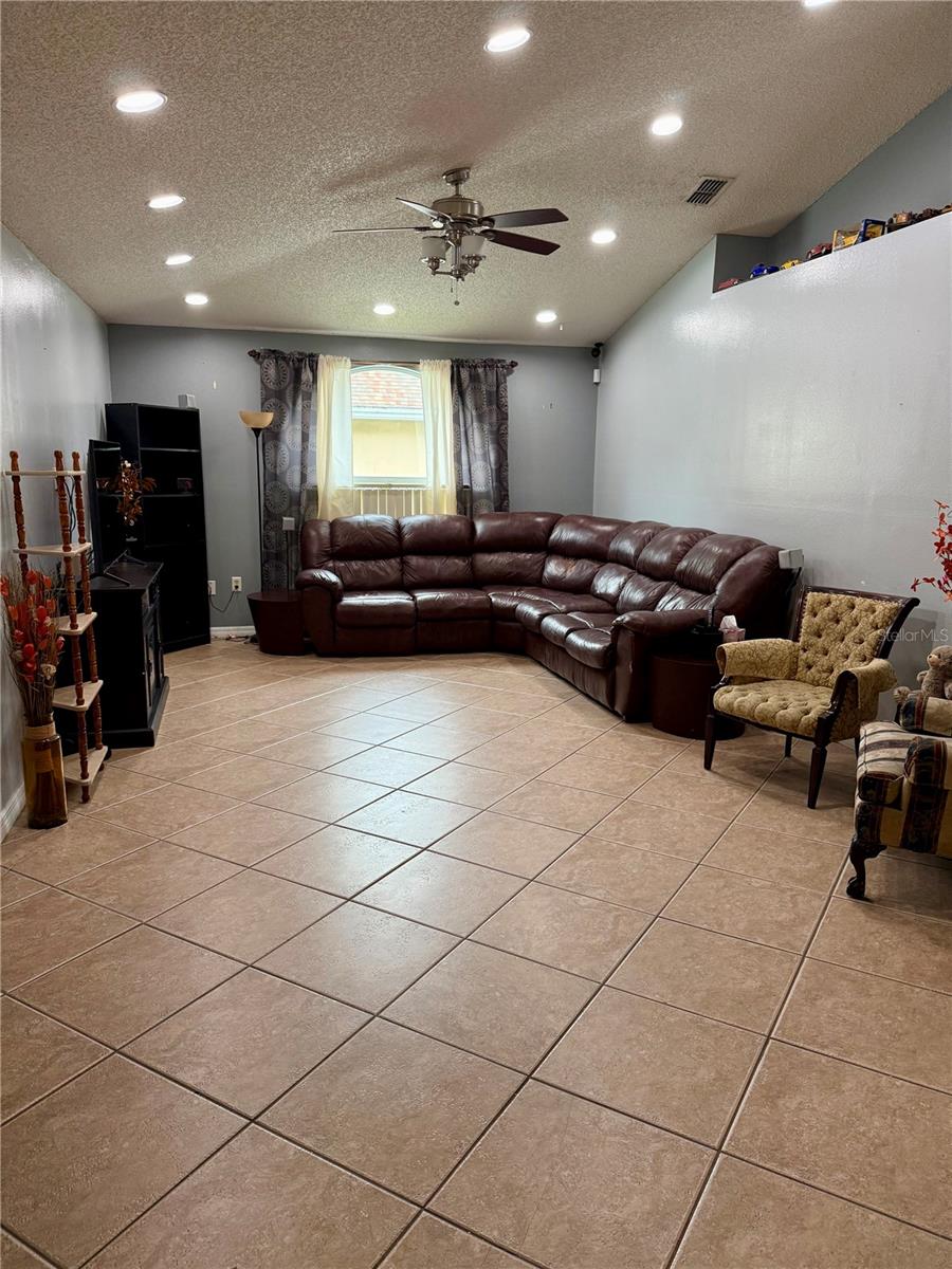 1167 SAINT TROPEZ CT, KISSIMMEE, FL, 34759