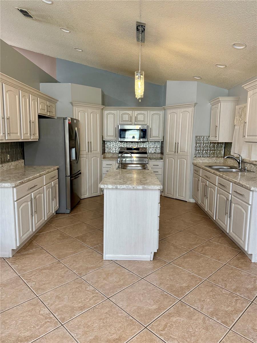 1167 SAINT TROPEZ CT, KISSIMMEE, FL, 34759