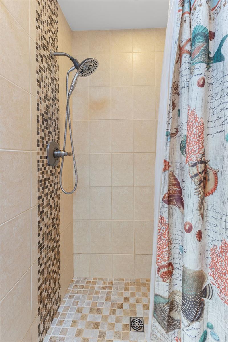 17608 STERLING TER, REDINGTON SHORES, FL, 33708