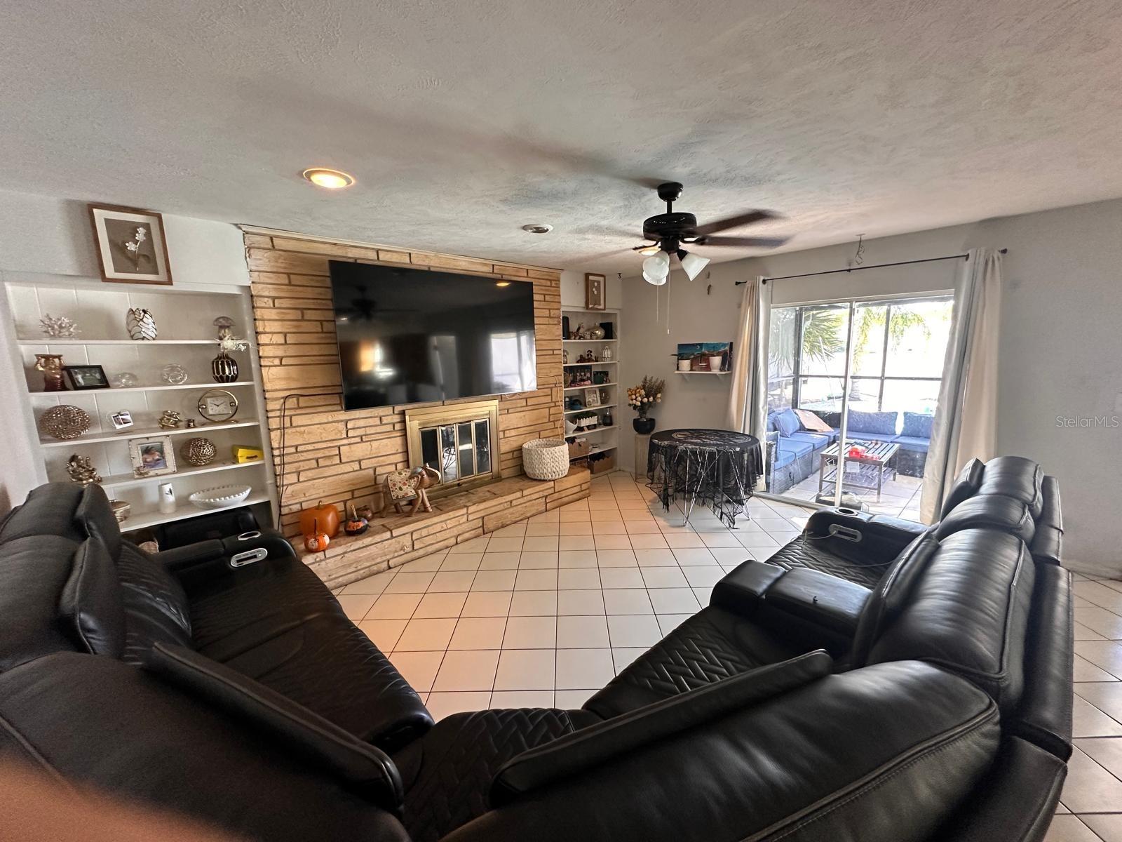 613 ROYAL CREST WAY, BRANDON, FL, 33511