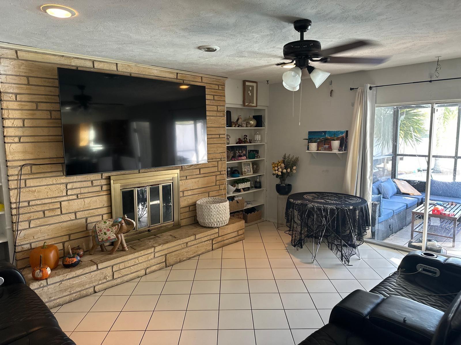 613 ROYAL CREST WAY, BRANDON, FL, 33511