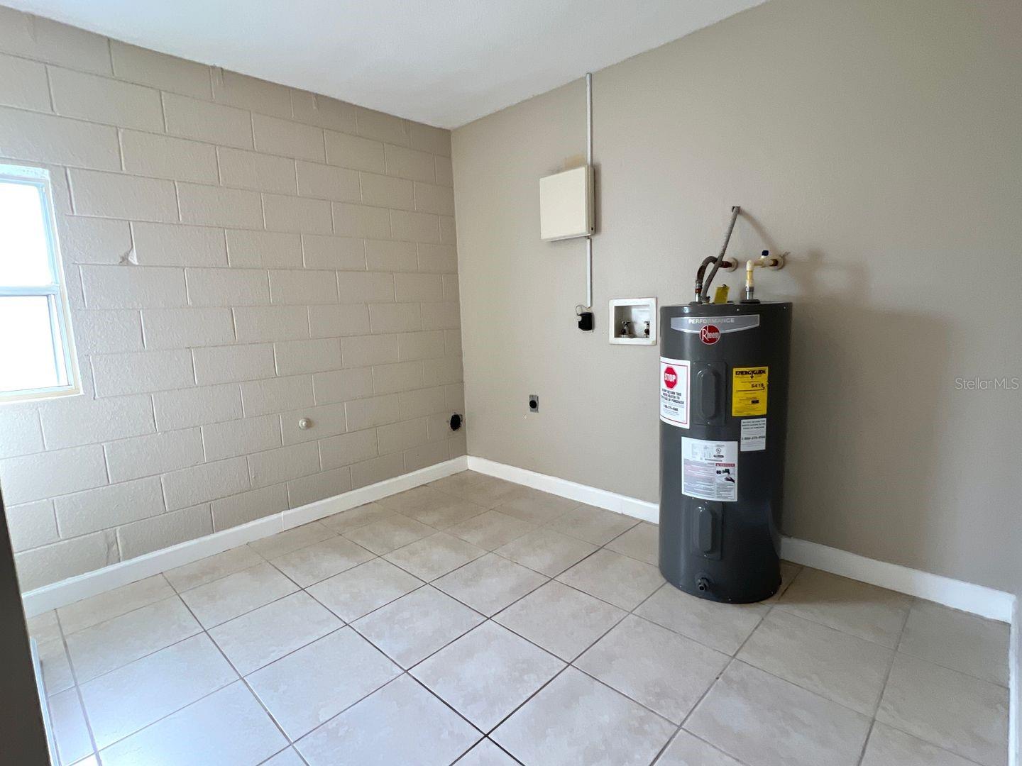 1413 THISTLEDOWN DR, BRANDON, FL, 33510