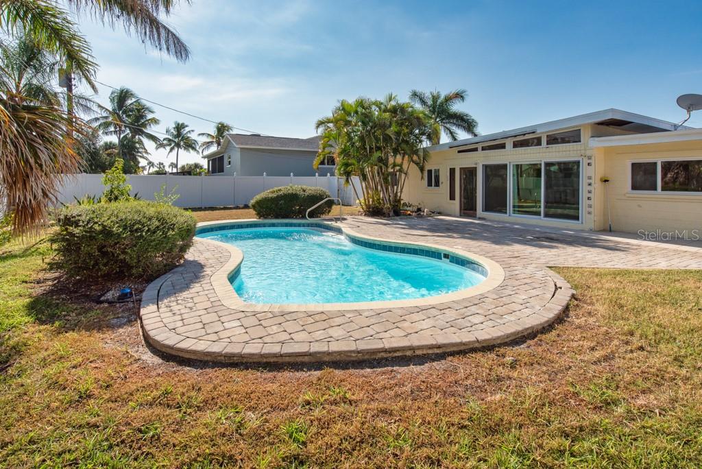 6964 GRANDE VISTA WAY S, ST PETERSBURG, FL, 33707