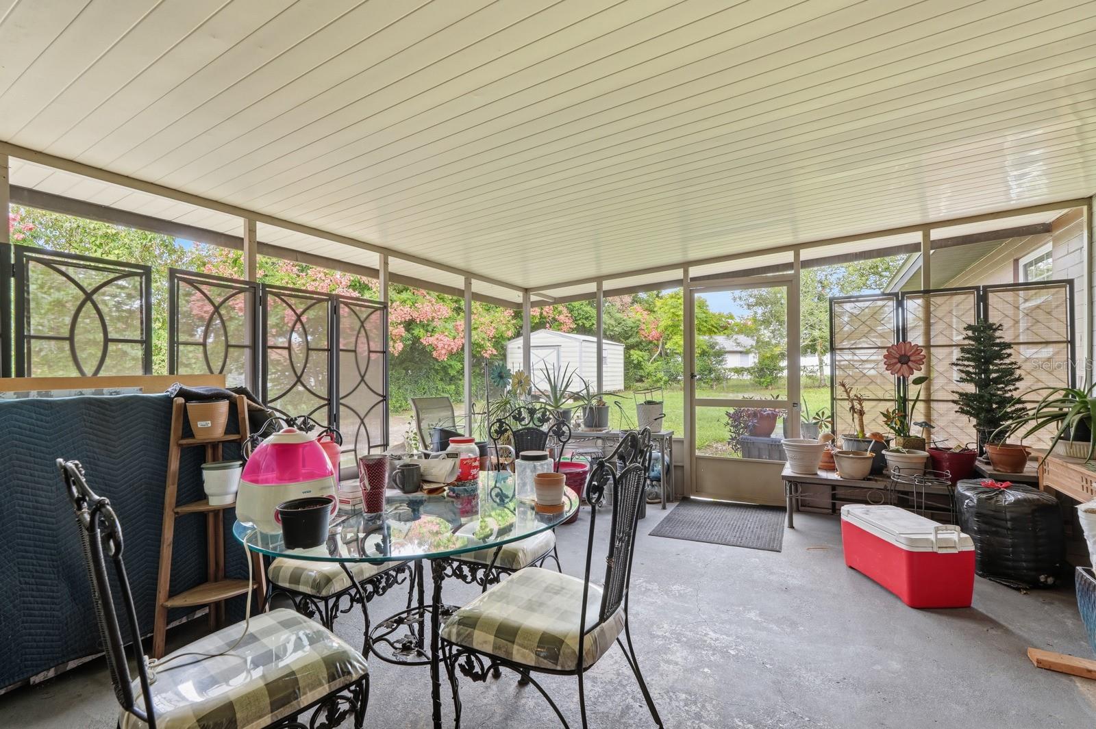 930 N AMELIA AVE, DELAND, FL, 32724