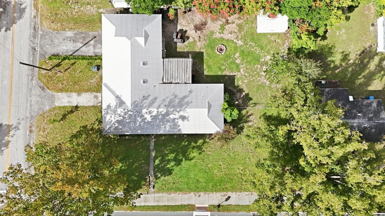 930 N AMELIA AVE, DELAND, FL, 32724