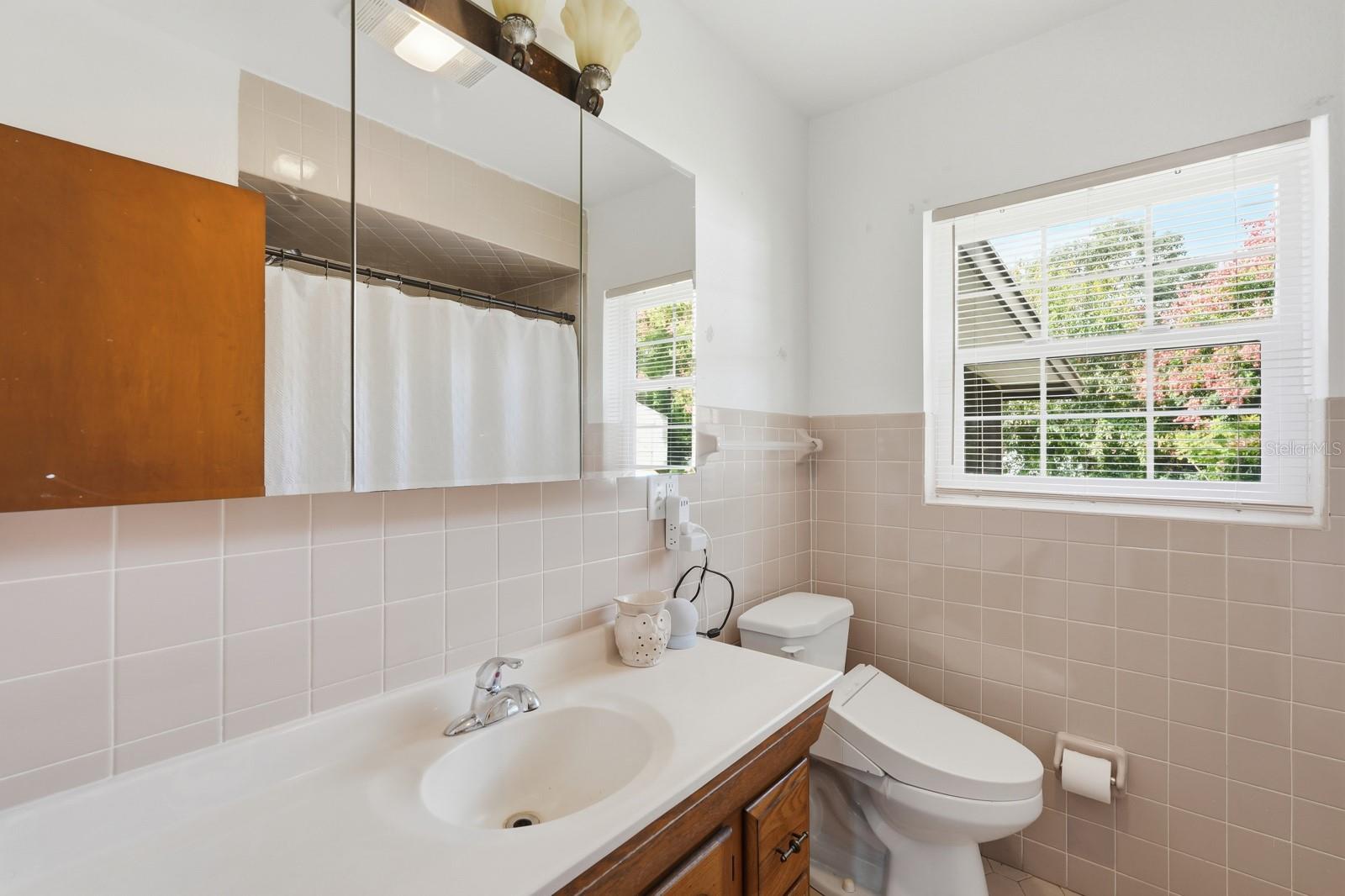 930 N AMELIA AVE, DELAND, FL, 32724