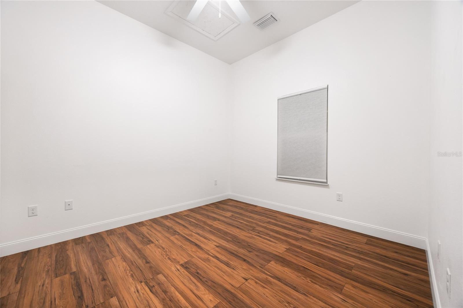 2330 W SAINT LOUIS ST, TAMPA, FL, 33607