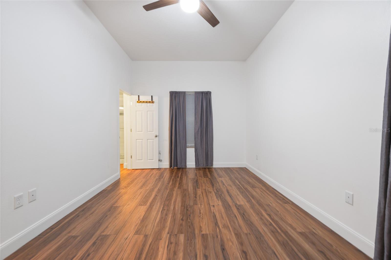 2330 W SAINT LOUIS ST, TAMPA, FL, 33607