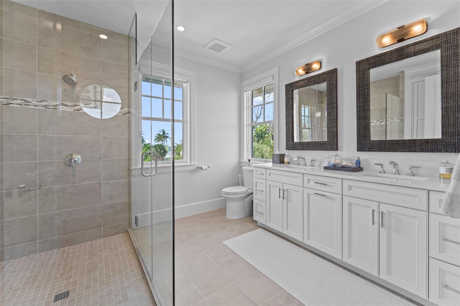 A4670094 Property Photo