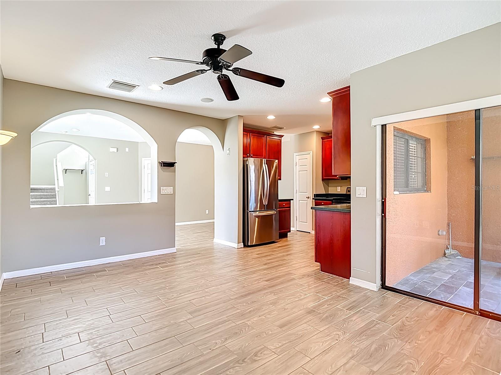 1046 TULLAMORE DR, WESLEY CHAPEL, FL, 33543