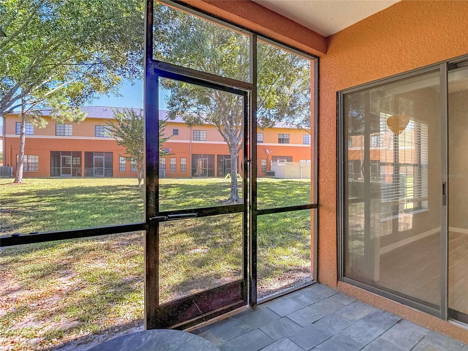 1046 TULLAMORE DR, WESLEY CHAPEL, FL, 33543