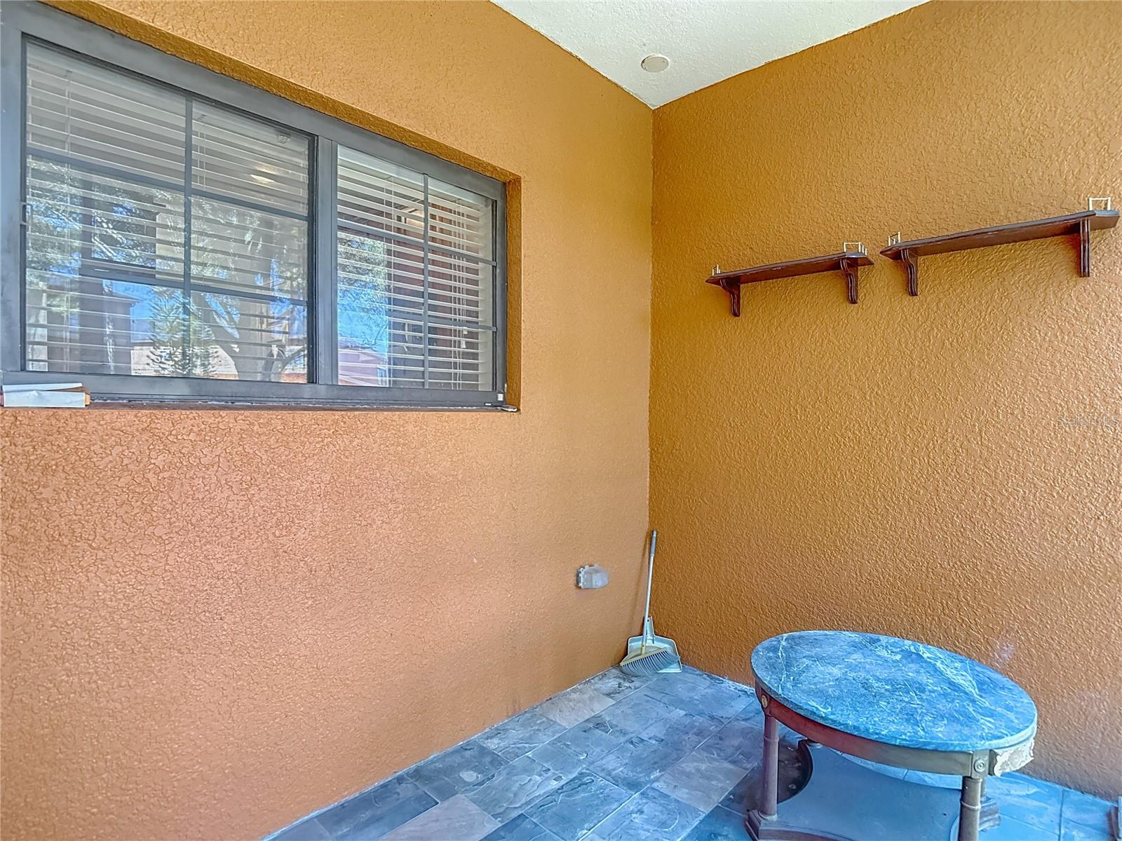 1046 TULLAMORE DR, WESLEY CHAPEL, FL, 33543