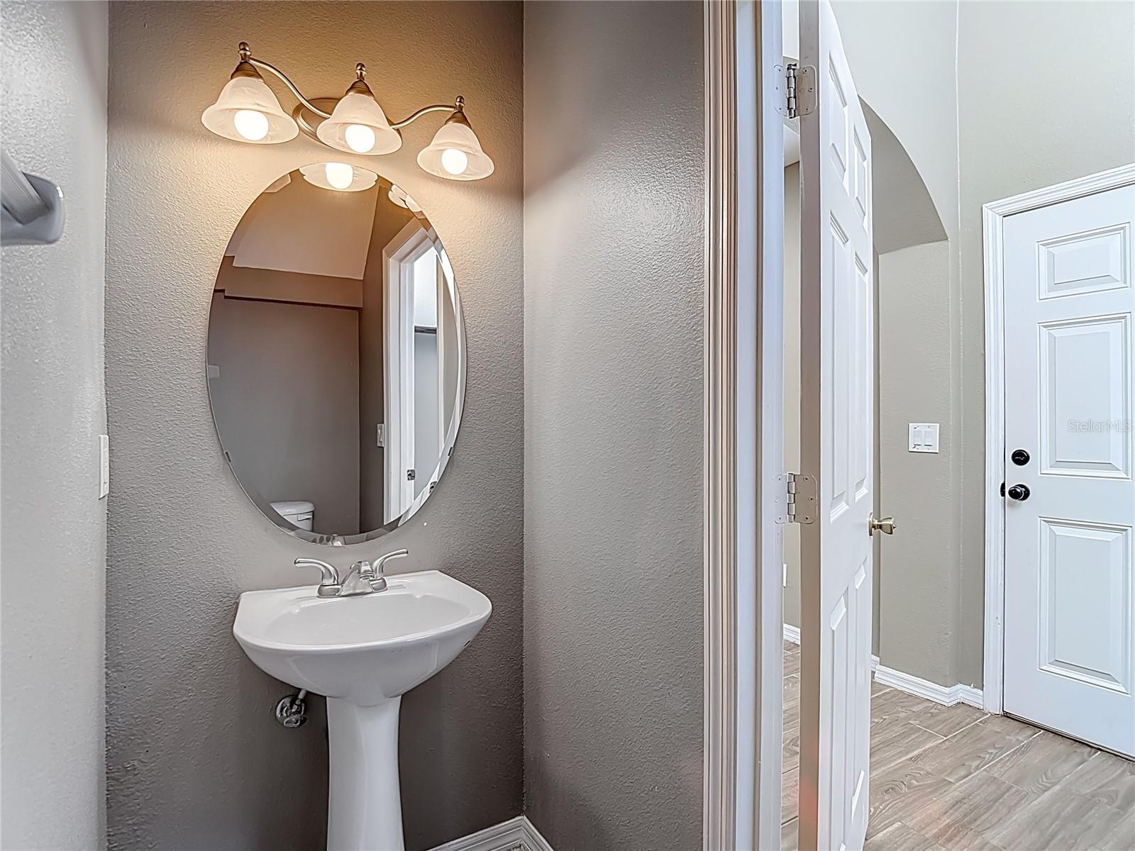 1046 TULLAMORE DR, WESLEY CHAPEL, FL, 33543