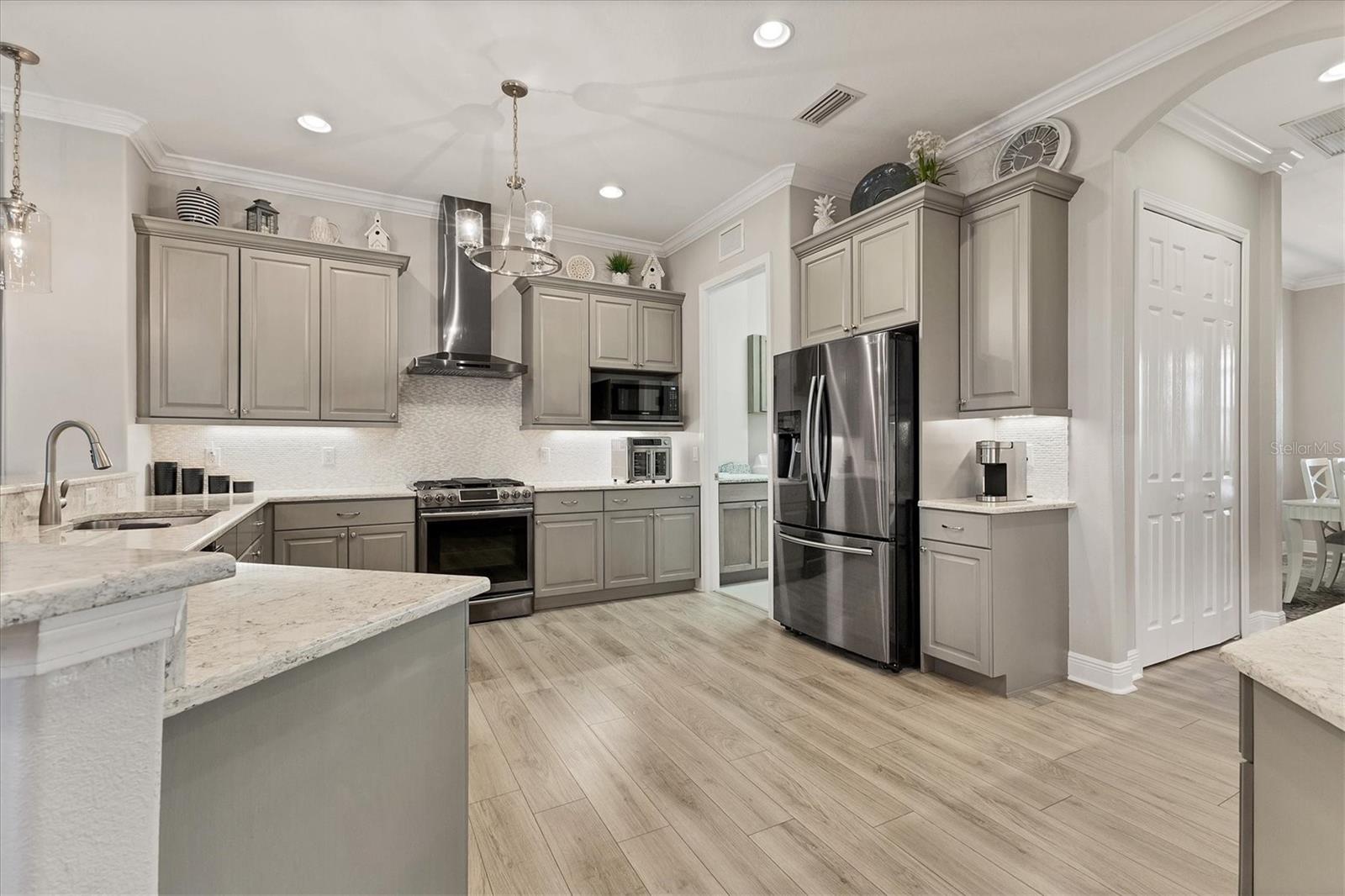 6261 CHAMPIONS ROW ST, BRADENTON, FL, 34210