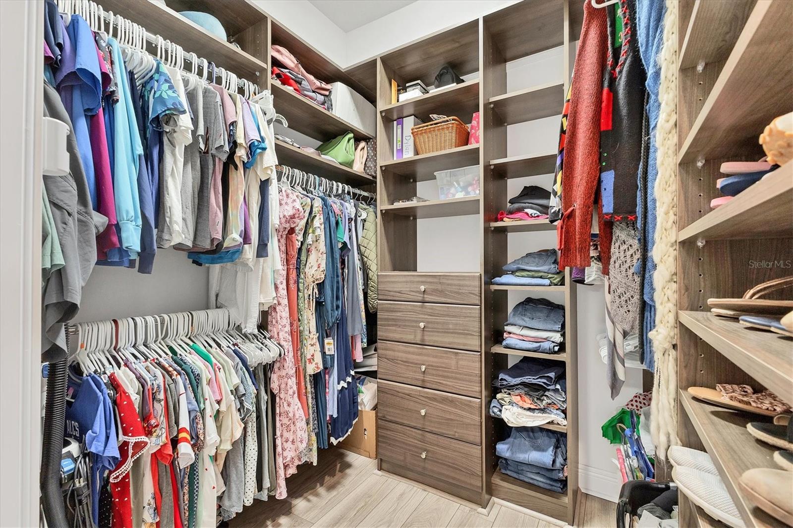 6261 CHAMPIONS ROW ST, BRADENTON, FL, 34210