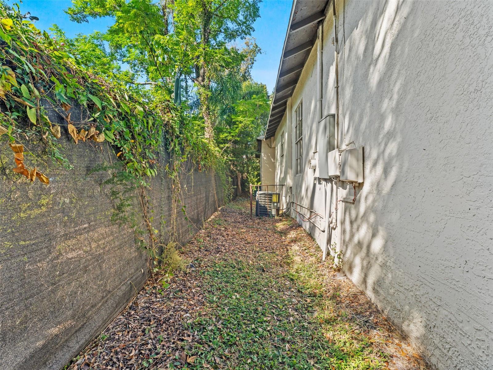 8210 N KLONDYKE ST #1, TAMPA, FL, 33604