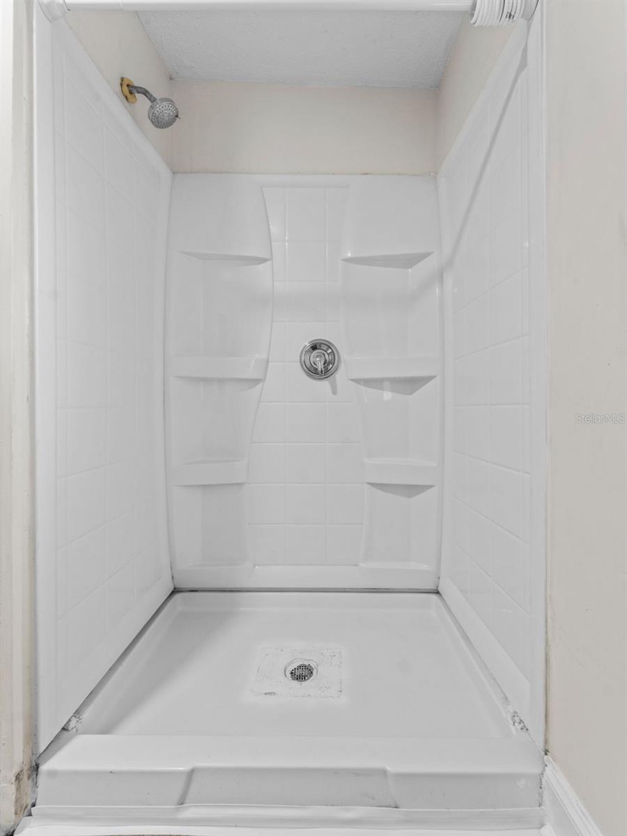 8210 N KLONDYKE ST #1, TAMPA, FL, 33604