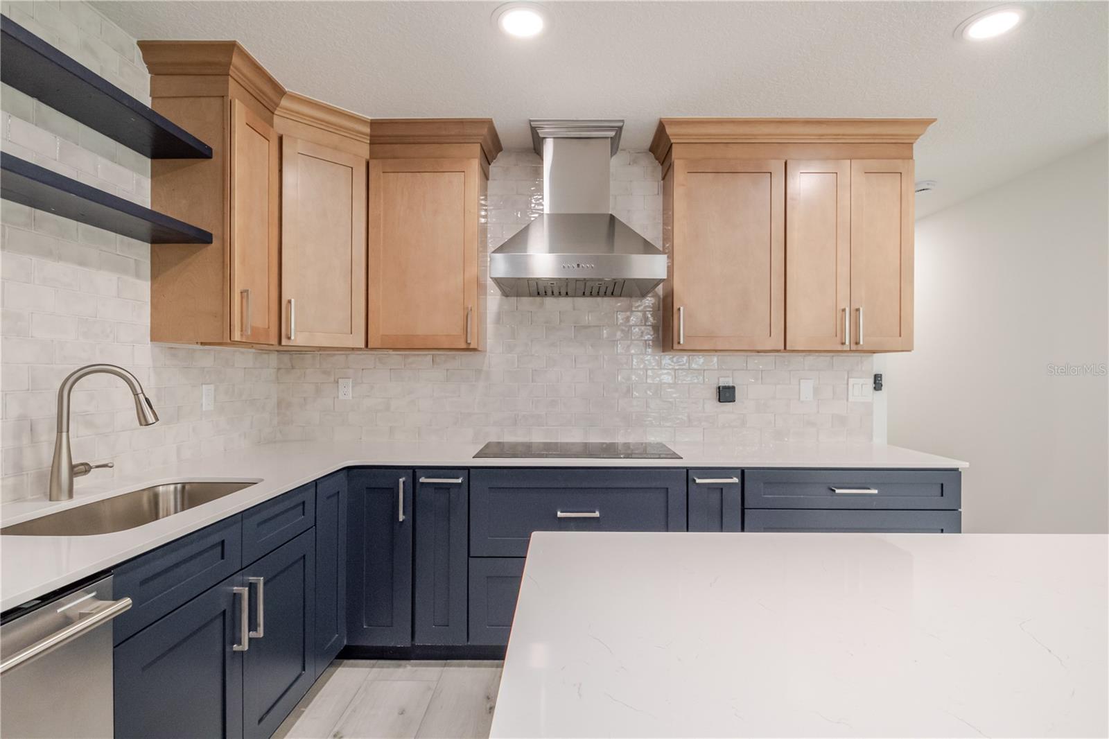 4712 W BAY AVE, TAMPA, FL, 33616