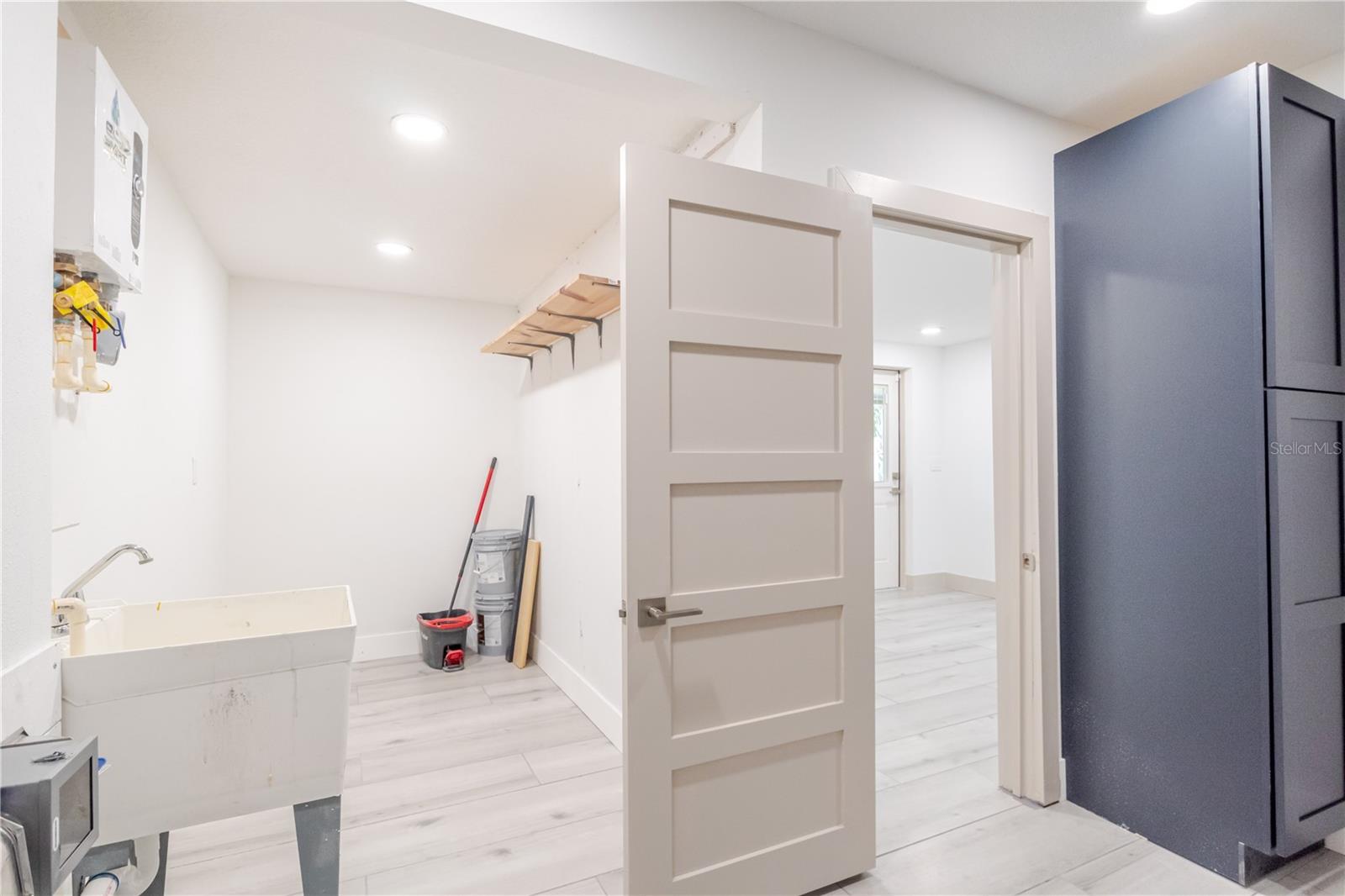 4712 W BAY AVE, TAMPA, FL, 33616