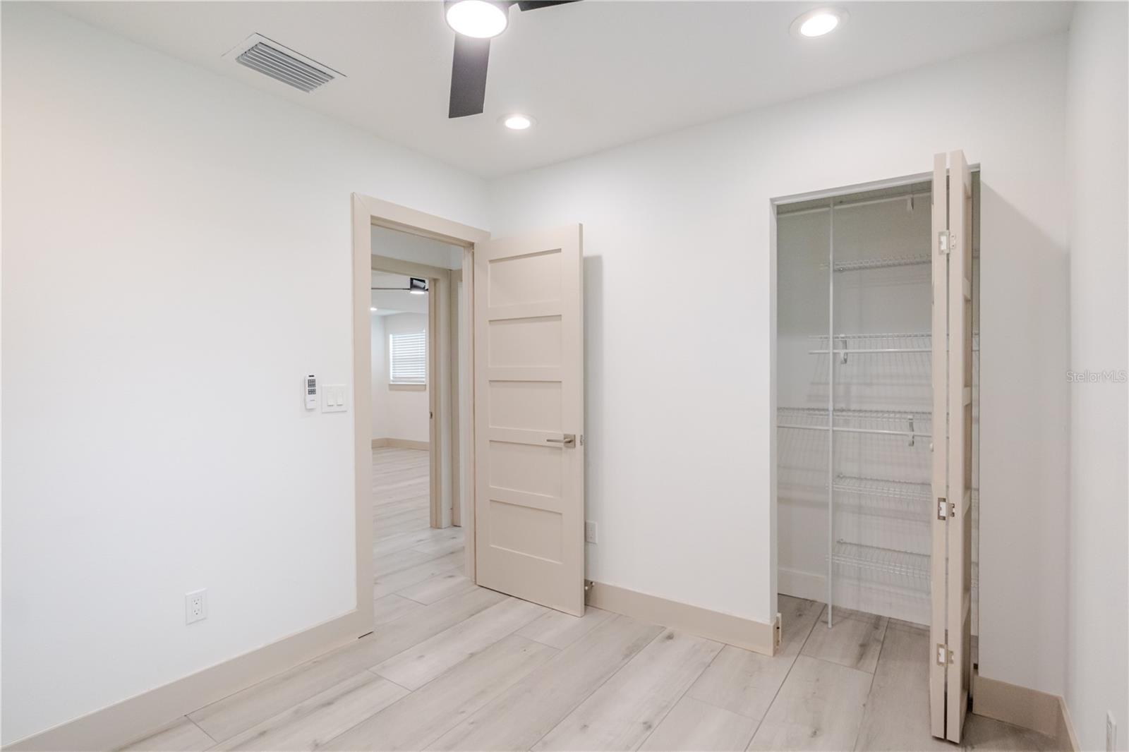 4712 W BAY AVE, TAMPA, FL, 33616