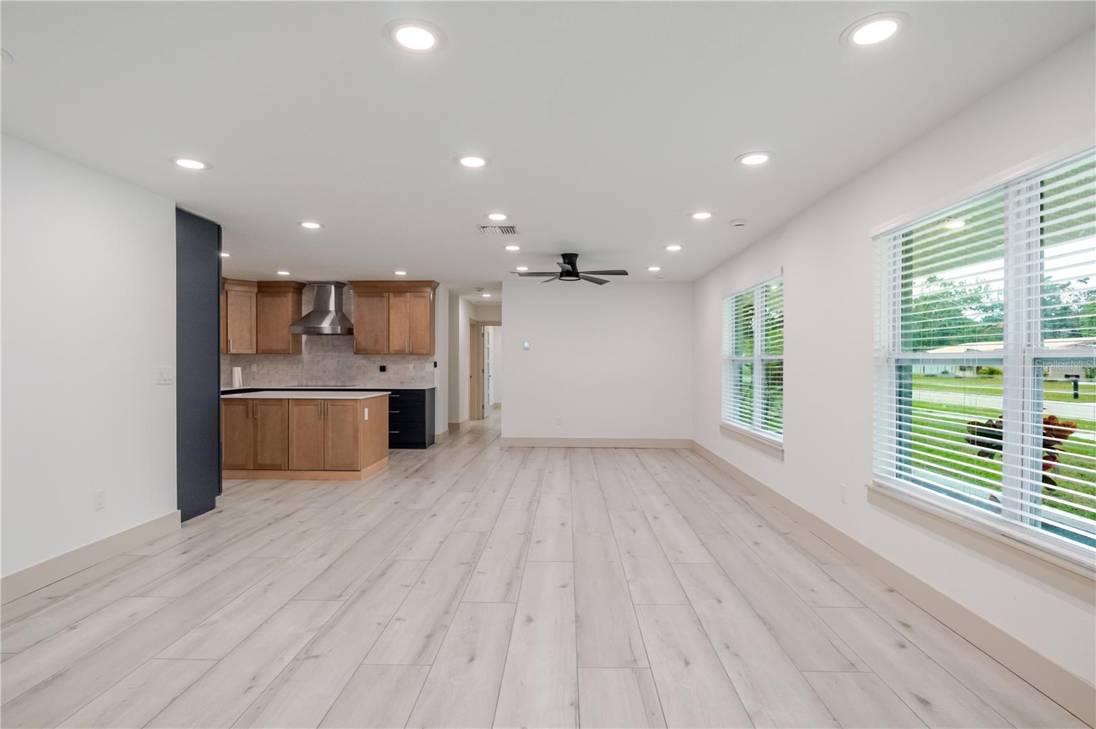 4712 W BAY AVE, TAMPA, FL, 33616