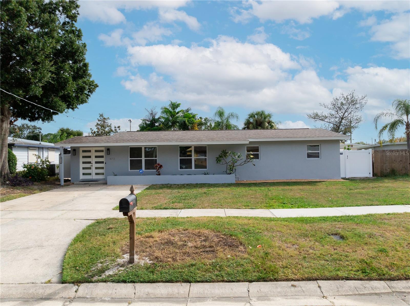 4712 W BAY AVE, TAMPA, FL, 33616