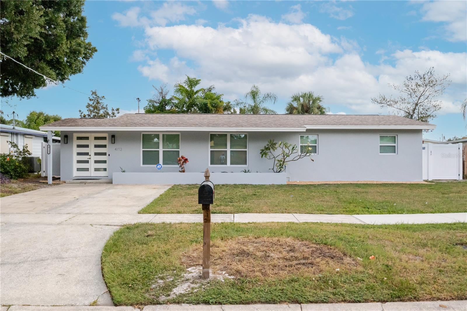 4712 W BAY AVE, TAMPA, FL, 33616